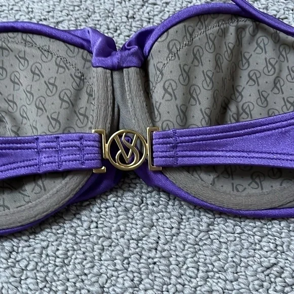 Victoria Secret bikini - Picture 2 of 8